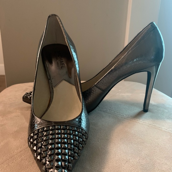 Michael Kors Aria Stud - toe pump - Picture 10 of 10